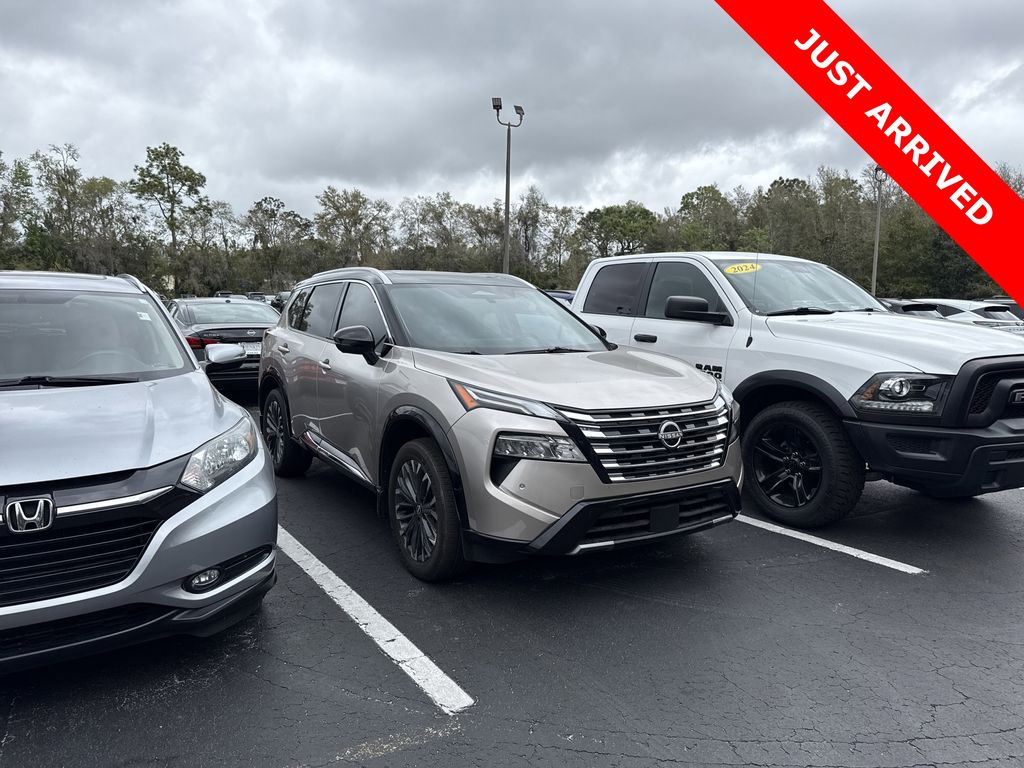 2025 Nissan Rogue Platinum FWD