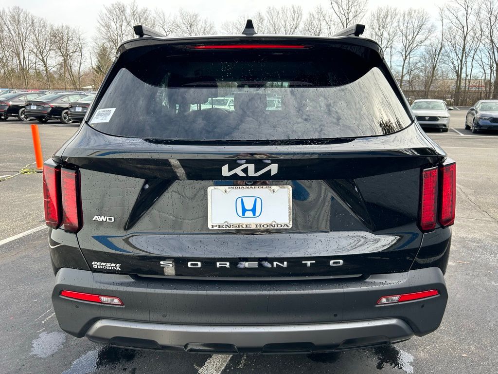 2022 Kia Sorento S 21