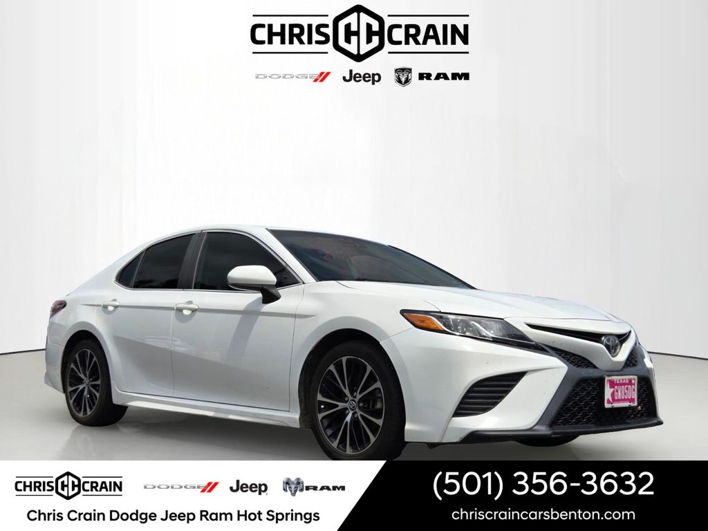 Super White 2020 Toyota Camry Sedan Front-Wheel Drive 8-Speed Automatic