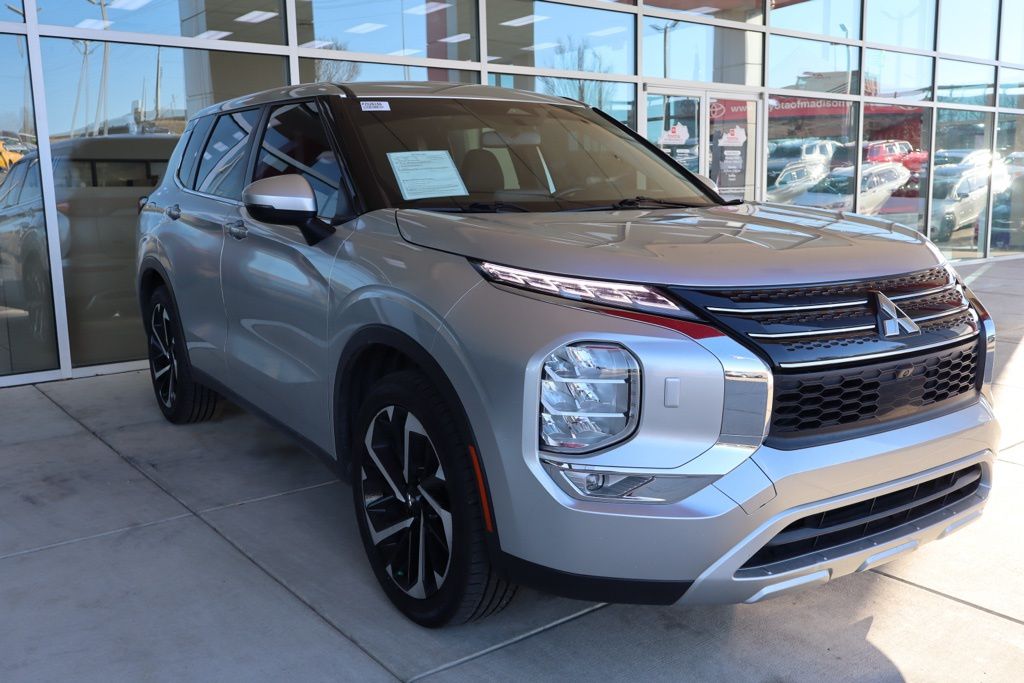 2023 Mitsubishi Outlander SE Special Edition S-AWC