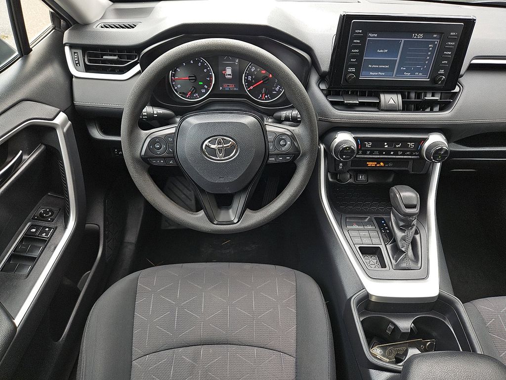 Thumbnail: 2019 Toyota RAV4 - 12