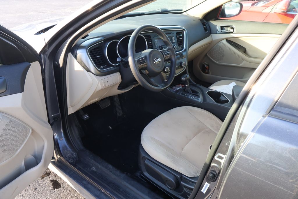 Thumbnail: 2015 Kia Optima - 11