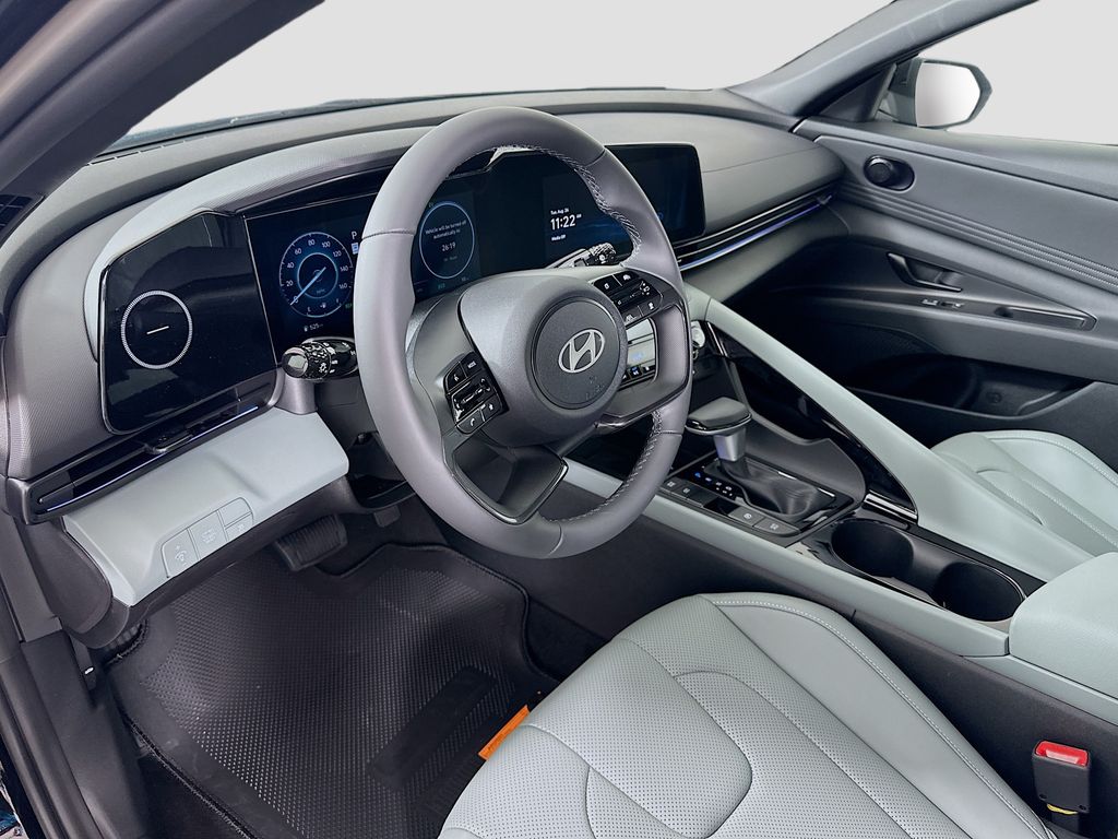 Thumbnail: 2025 Hyundai Elantra - 9