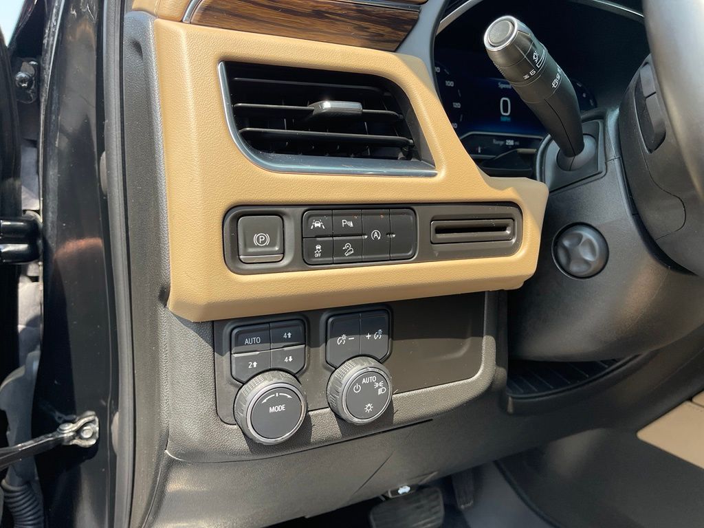 Used 2023 Black Chevrolet Premier image 18