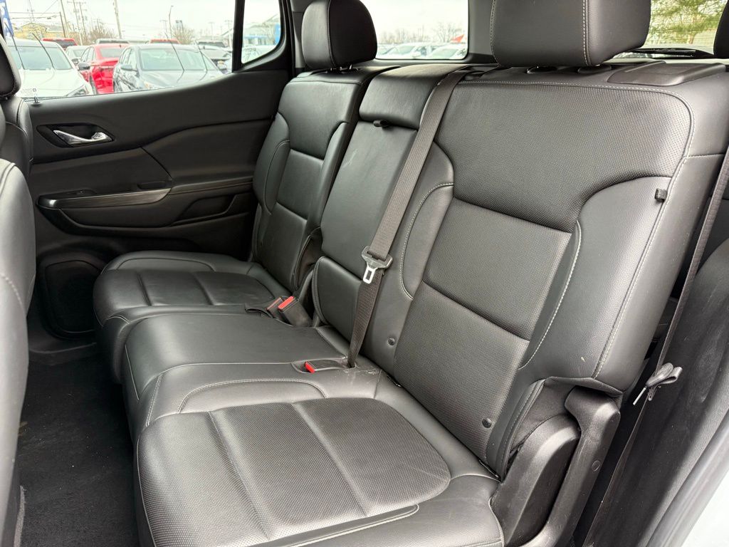 2023 GMC Acadia SLT - Photo 12