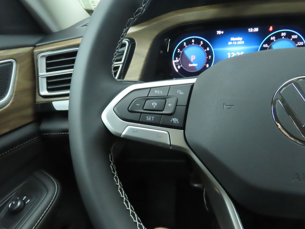 Thumbnail: 2026 Volkswagen Atlas - 12