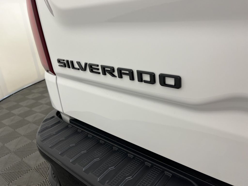 Thumbnail: 2026 Chevrolet Silverado 1500 - 12