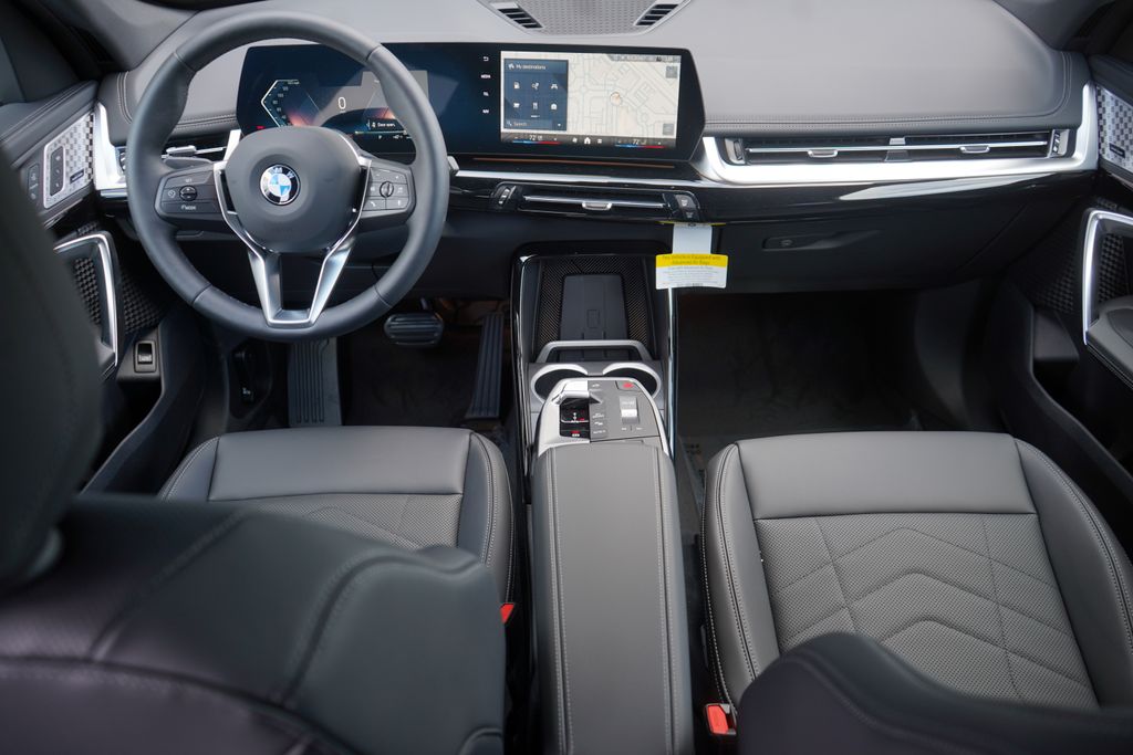 2025 BMW X1 xDrive28i 12