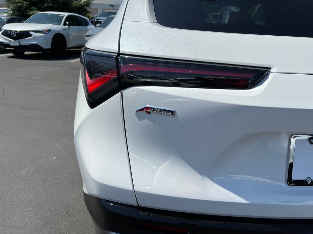 Thumbnail: 2025 Acura ADX - 10