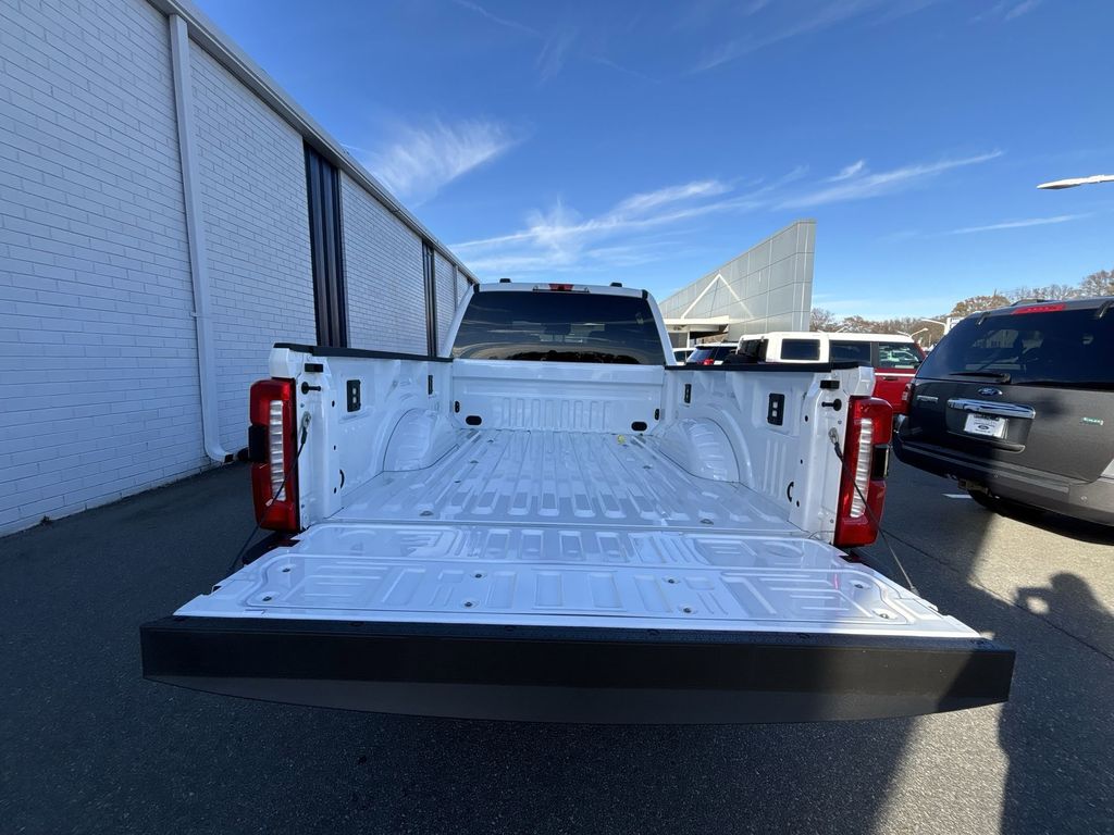 New 2026 Star White Metallic Tri-Coat Ford F-250® Lariat® image 21