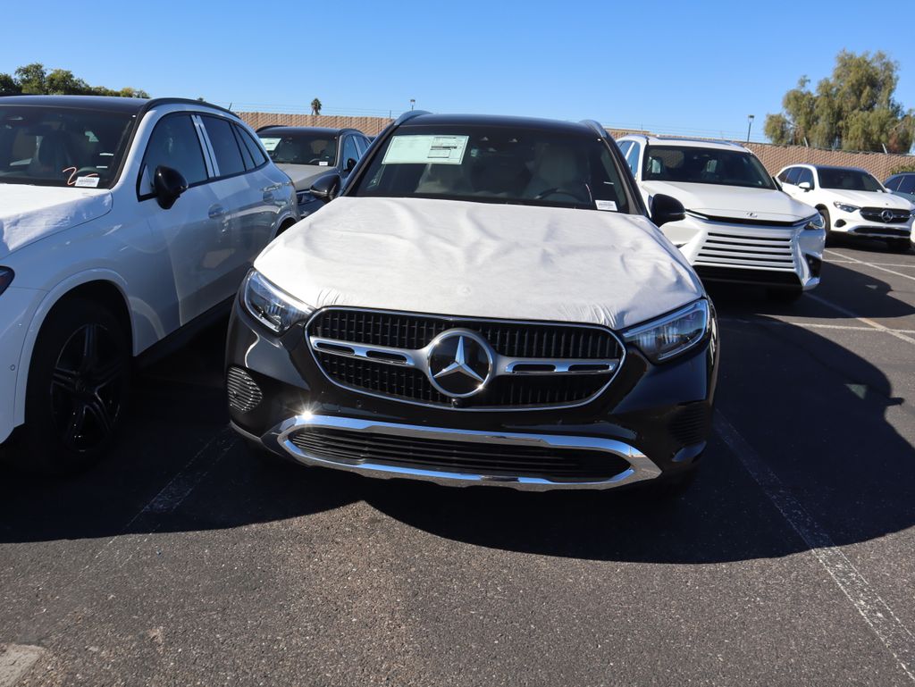 Thumbnail: 2026 Mercedes-Benz GLC - 2