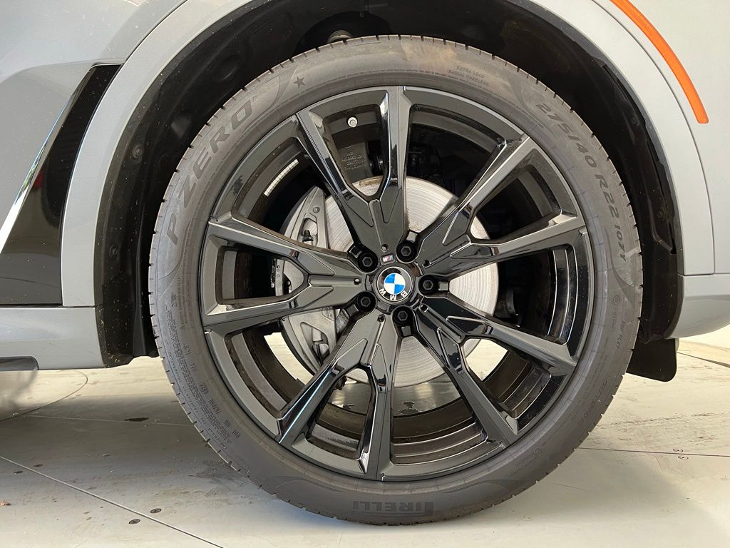 Thumbnail: 2024 BMW X7 - 24