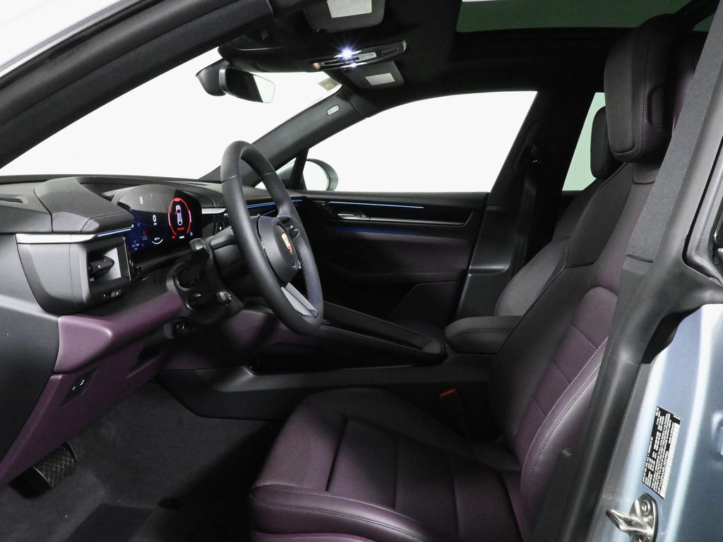 Thumbnail: 2025 Porsche Macan - 5