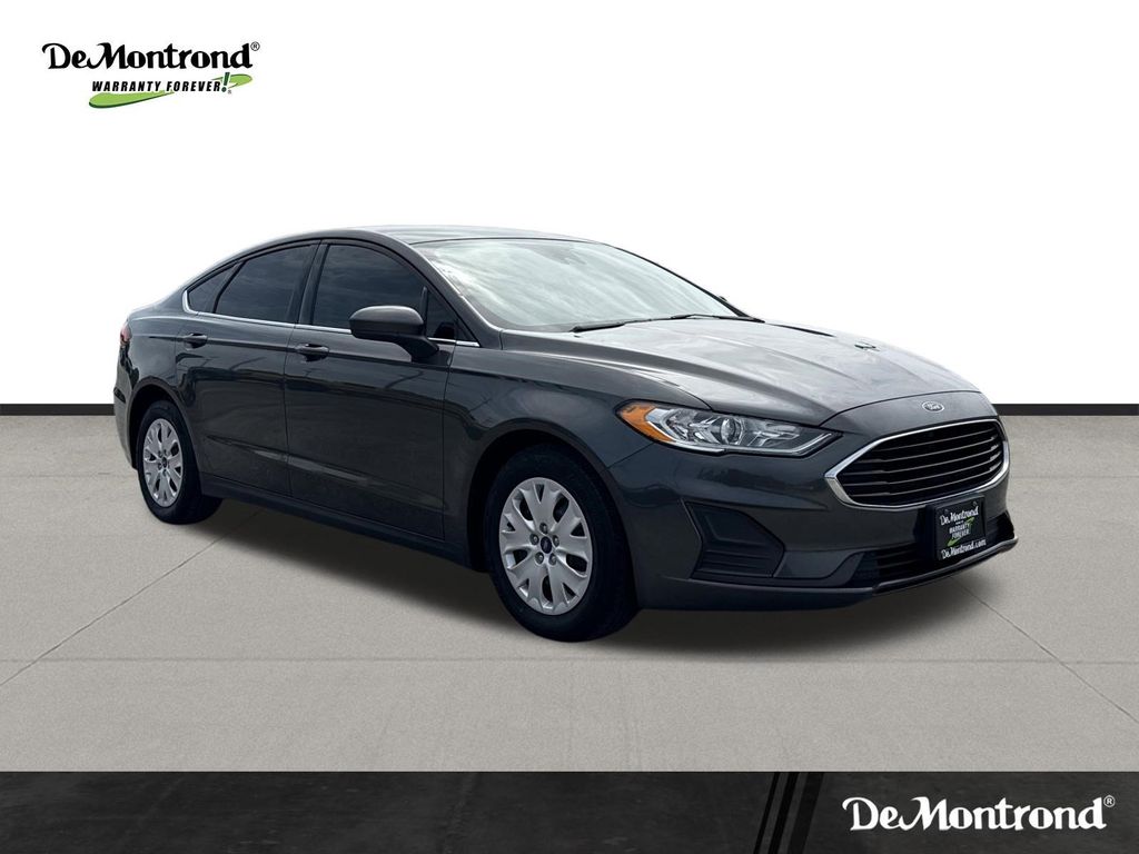 2020 Ford Fusion S - 2