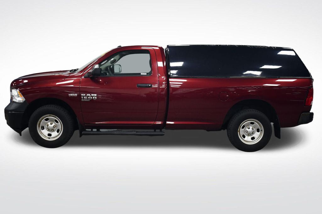 Thumbnail: 2019 RAM 1500 Classic - 4