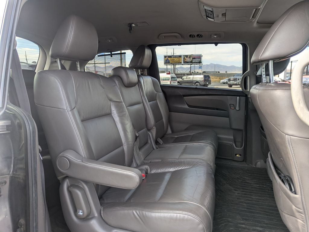 2013 Honda Odyssey Touring 36