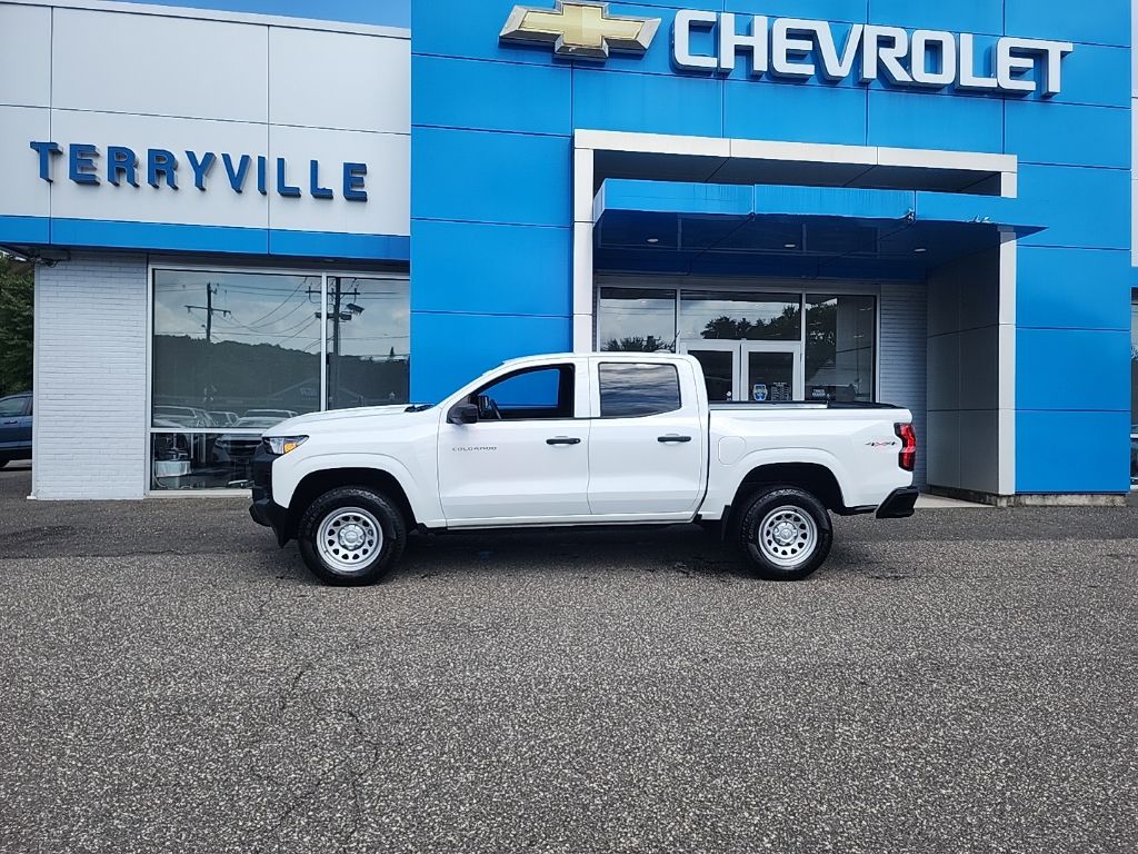 Summit White 2023 Chevrolet Colorado Pickup Truck Four-Wheel Drive 8-Speed Automatic