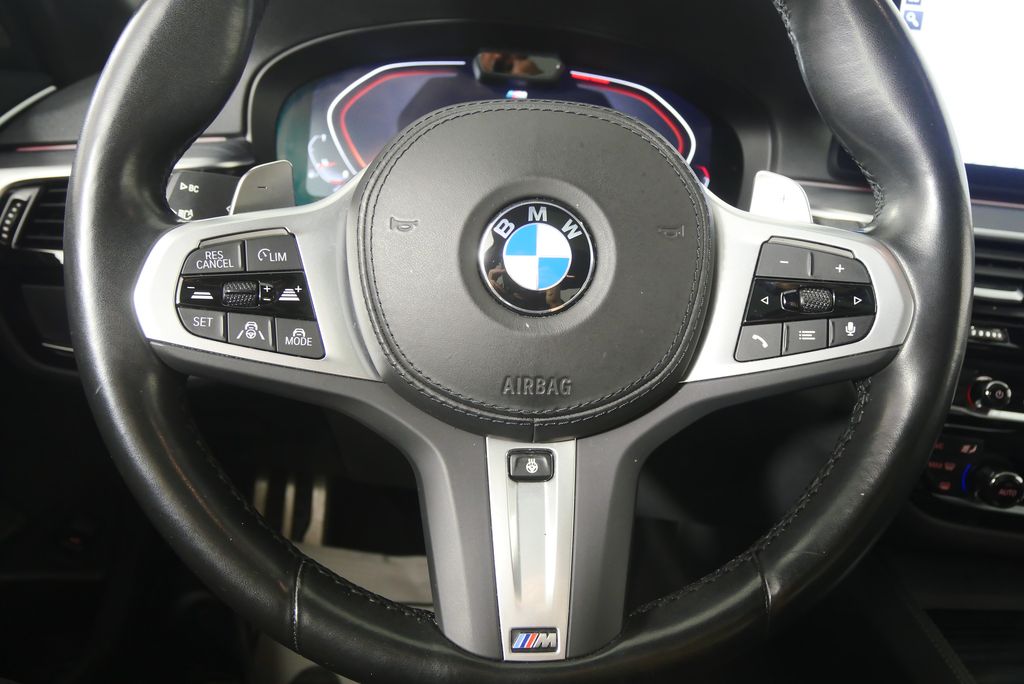 Thumbnail: 2023 BMW 5 Series - 22