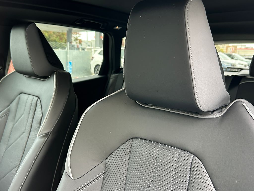 Thumbnail: 2026 BMW X3 - 15