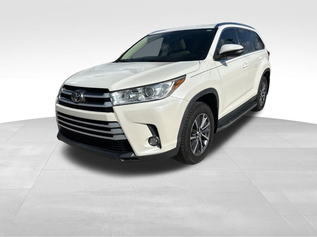 2019 Toyota Highlander XLE 3