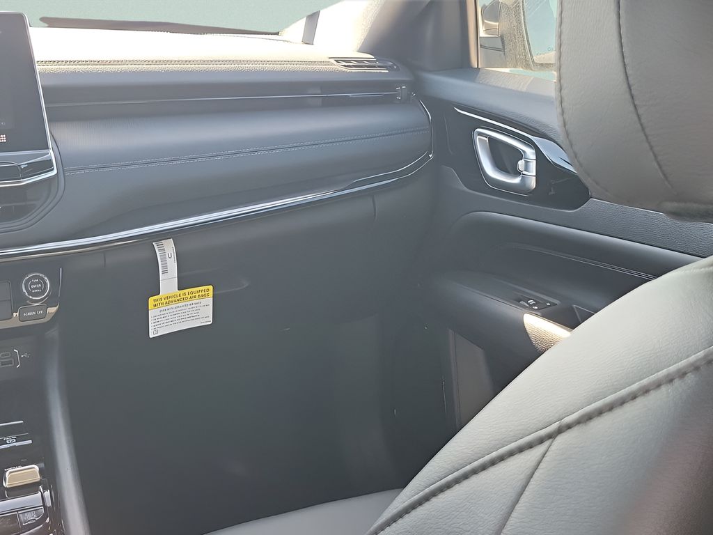 New 2026 Black Jeep Latitude image 26