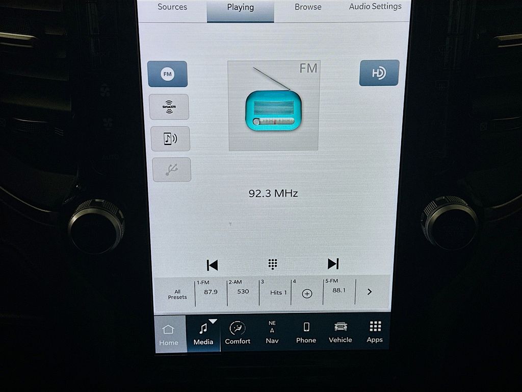 Used 2022 Black Ram Laramie image 17