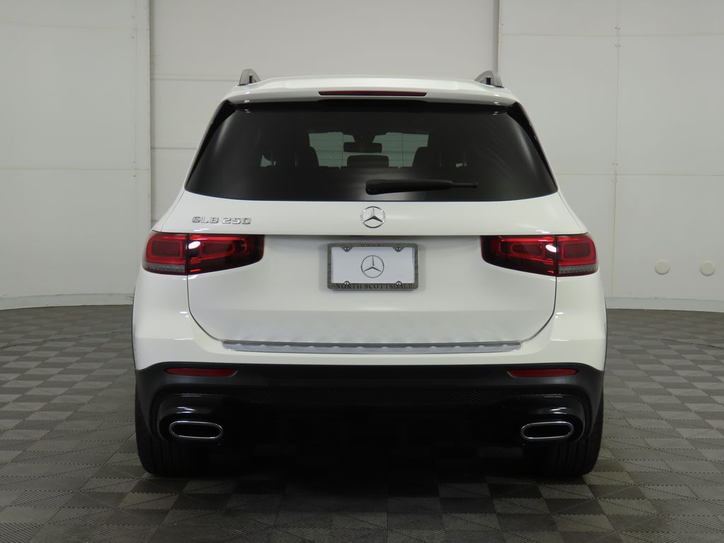 2022 Mercedes-Benz GLB 250 6