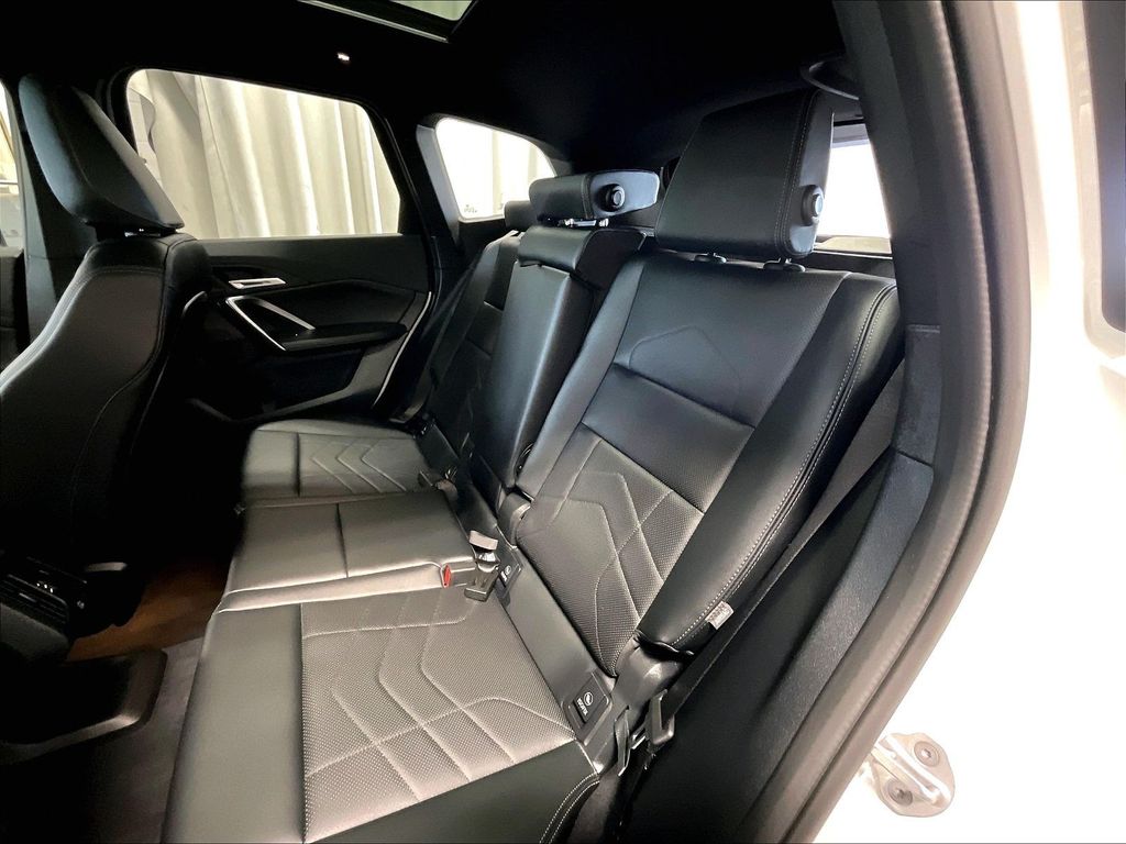 2026 BMW X1 — photo 15