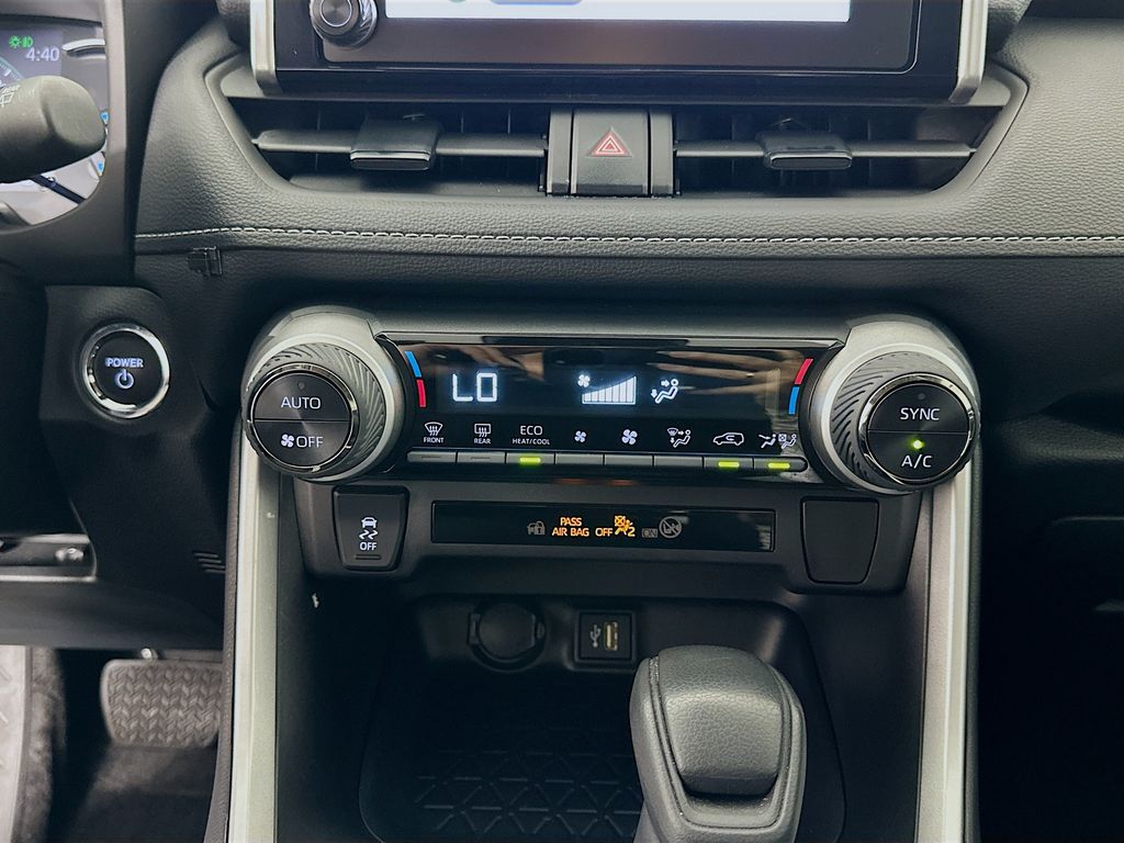 Thumbnail: 2025 Toyota RAV4 - 15