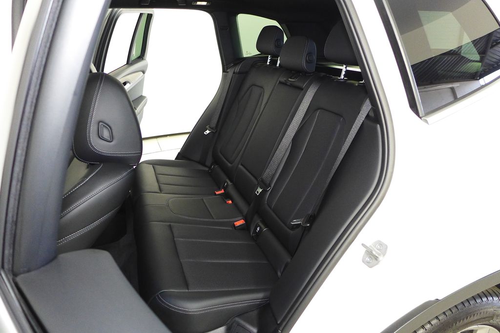 Thumbnail: 2023 BMW X3 - 21