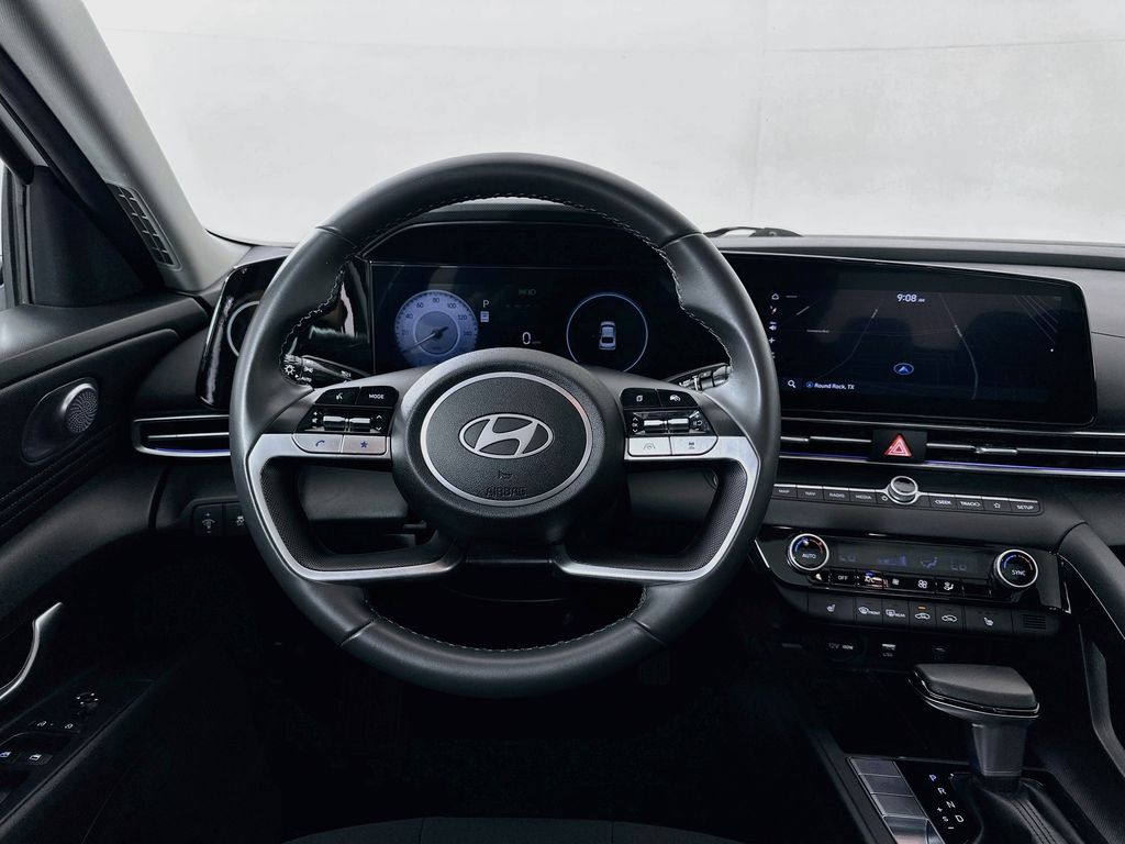 Thumbnail: 2025 Hyundai Elantra - 23