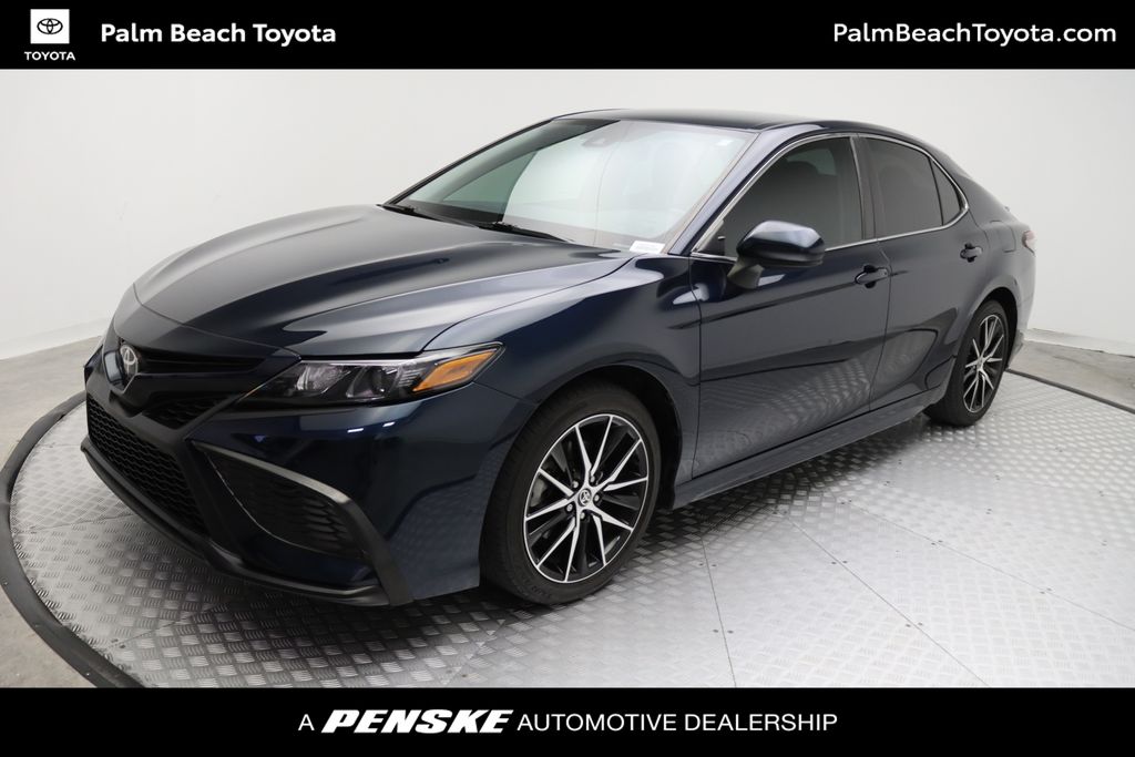 2021 Toyota Camry SE -
                West Palm Beach, FL