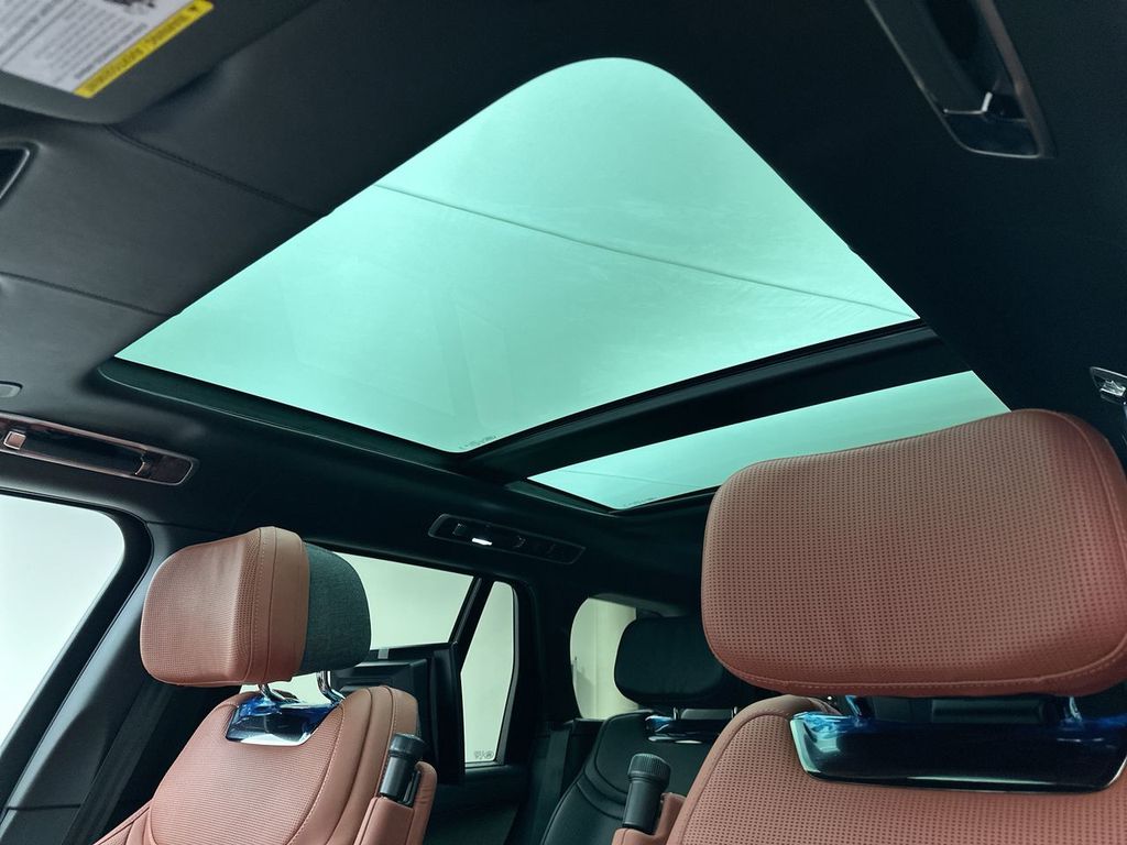 Thumbnail: 2026 Land Rover Range Rover - 24