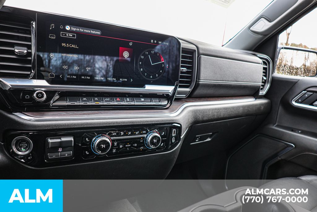 Used 2025 White GMC SLT image 40