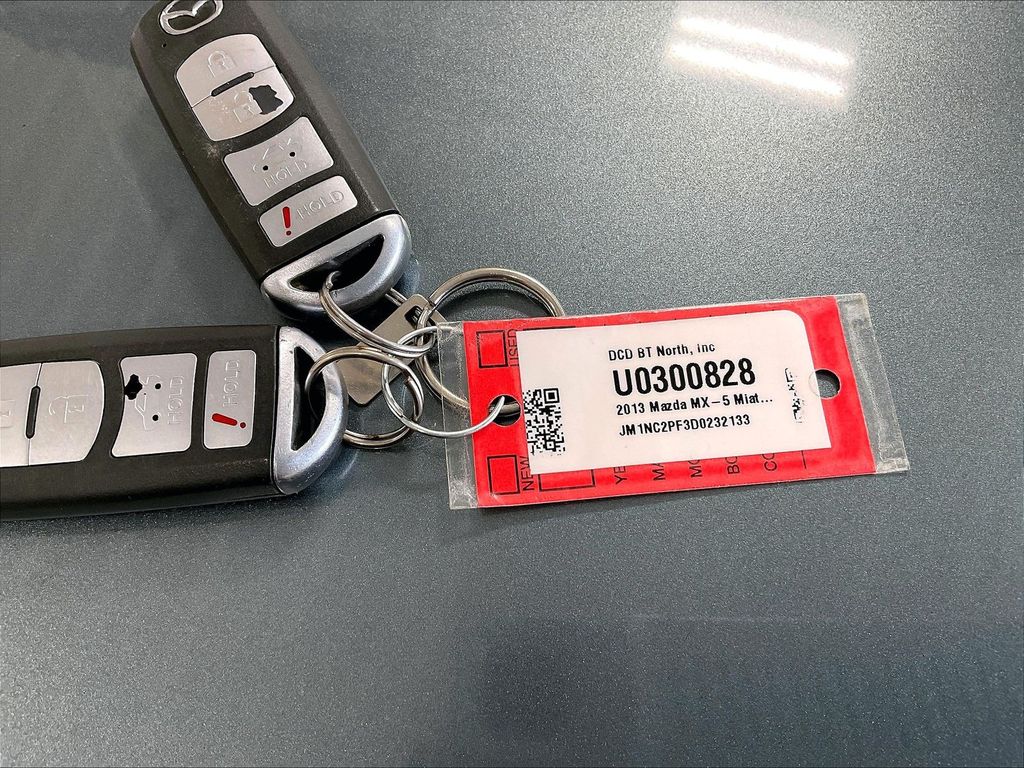 2013 Mazda Miata — photo 30