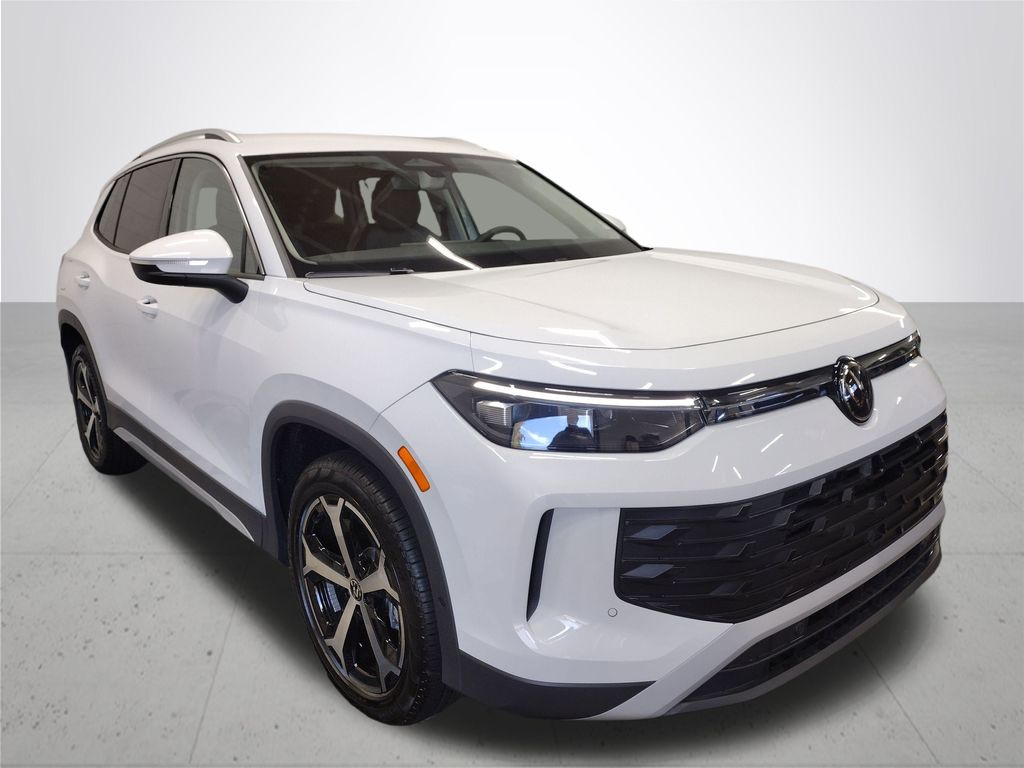 2025 Volkswagen Tiguan SE photo 4