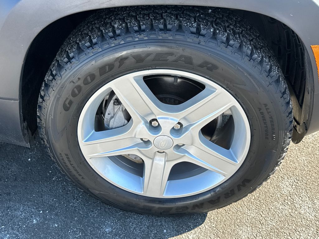 used 2021 Land Rover Defender 110 car, priced at $41,987