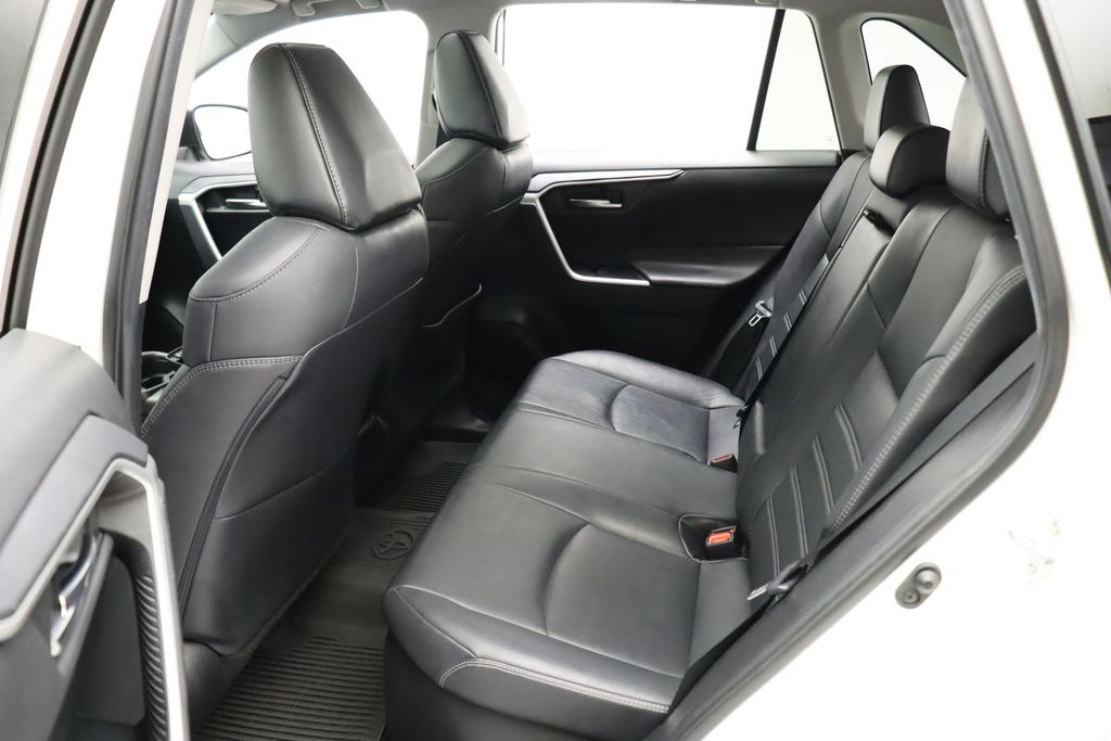 Thumbnail: 2021 Toyota RAV4 - 19