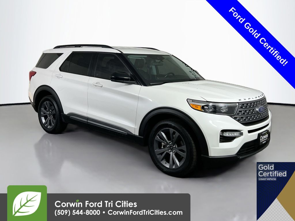 Star White Metallic Tri-Coat 2023 Ford Explorer XLT AWD SUV / Crossover All-Wheel Drive Automatic