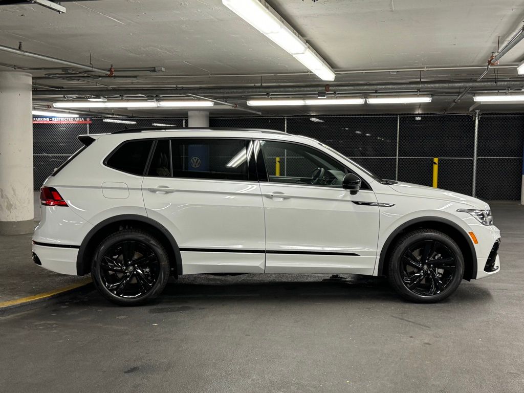 2024 Volkswagen Tiguan 2.0T SE R-Line Black 37