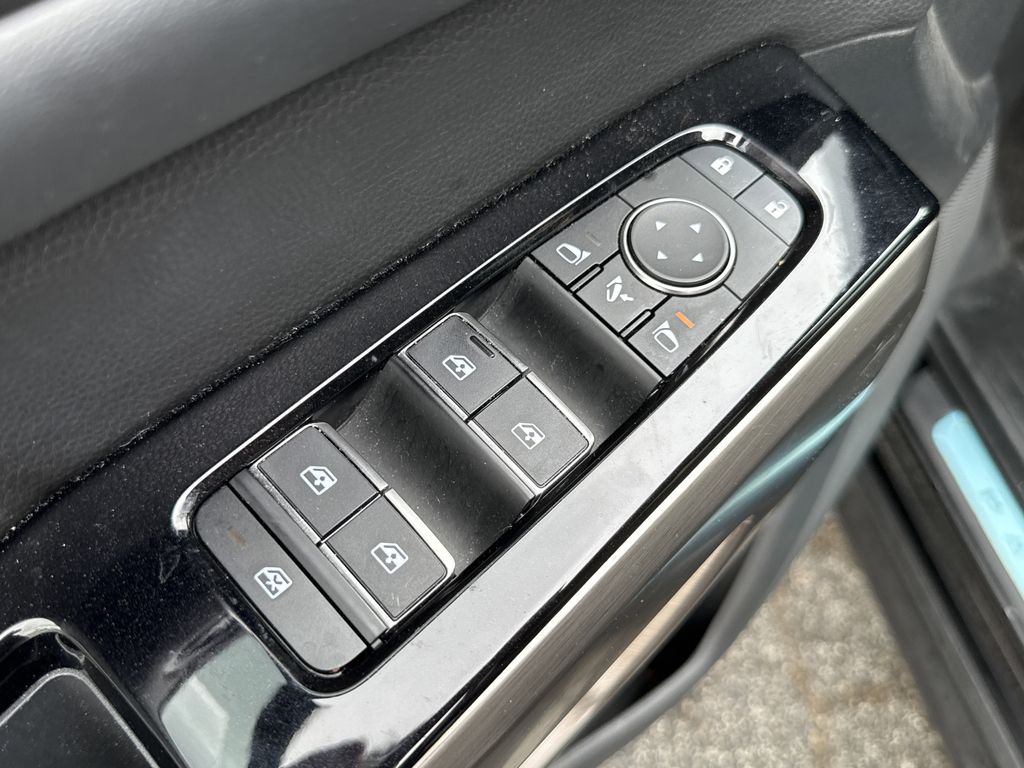 2024 Nissan Pathfinder Platinum - 10