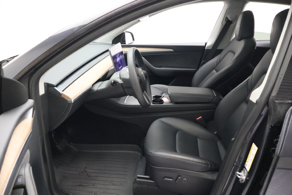 Thumbnail: 2024 Tesla Model Y - 13