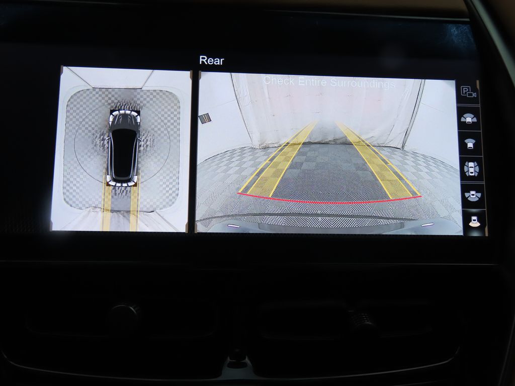 Thumbnail: 2021 Aston Martin DBX - 16