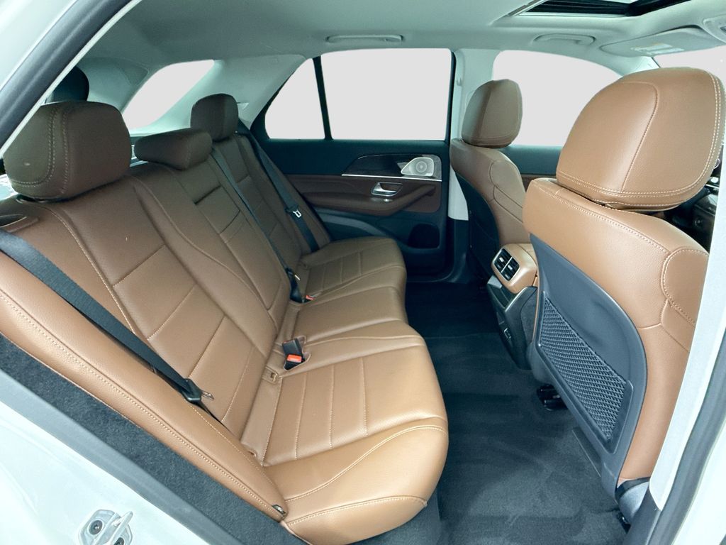 Thumbnail: 2026 Mercedes-Benz GLE - 22