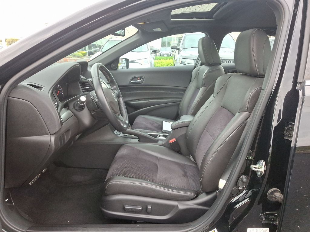 2016 Acura ILX Premium 13