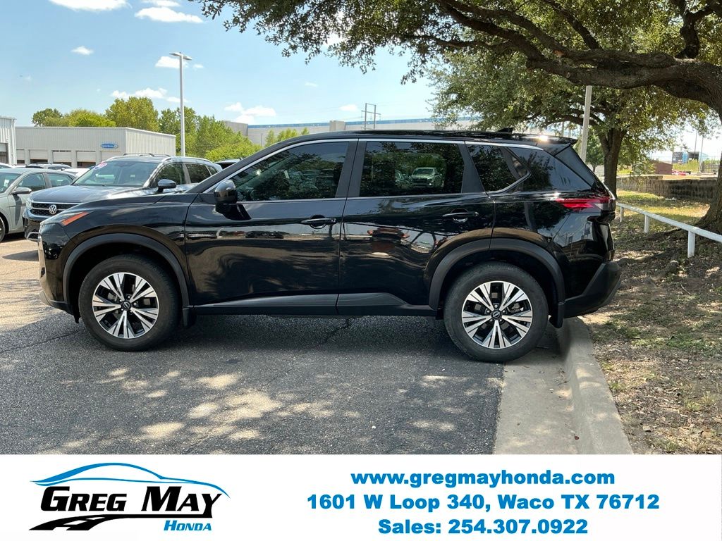 2023 Nissan Rogue SV - 3