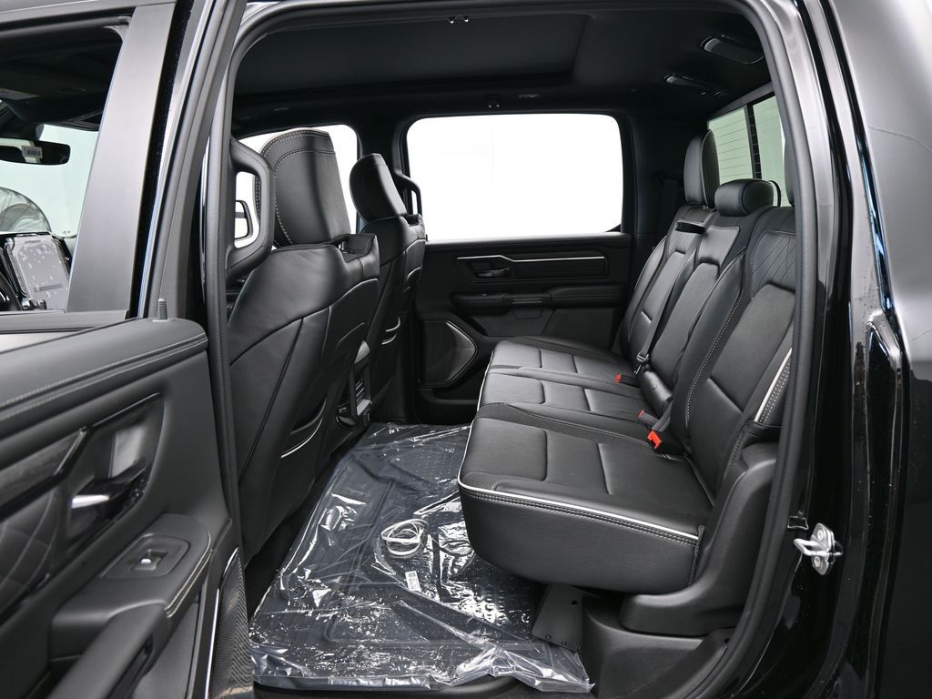 New 2026 Diamond Black Crystal Pearlcoat Ram Limited image 27