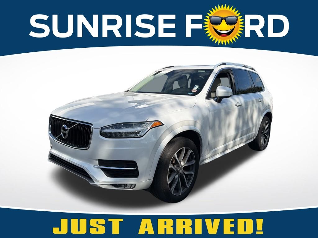 2019 Volvo XC90 Momentum