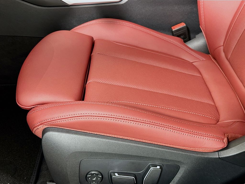 Thumbnail: 2026 BMW 3 Series - 21