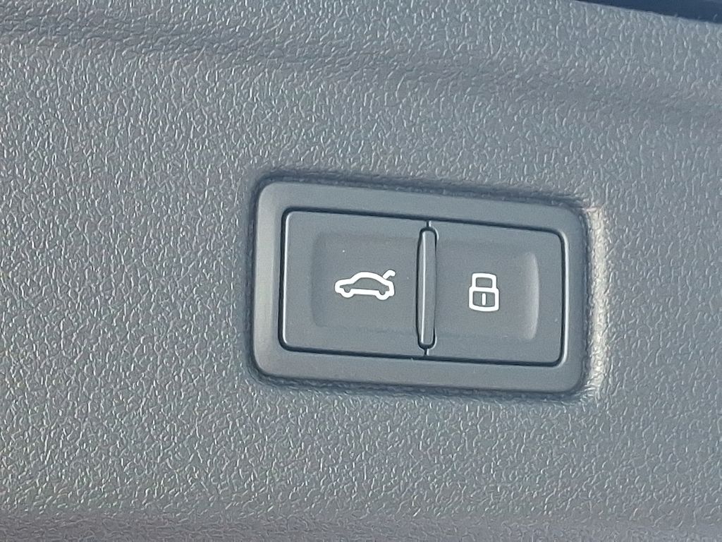 Thumbnail: 2023 Audi S5 - 30